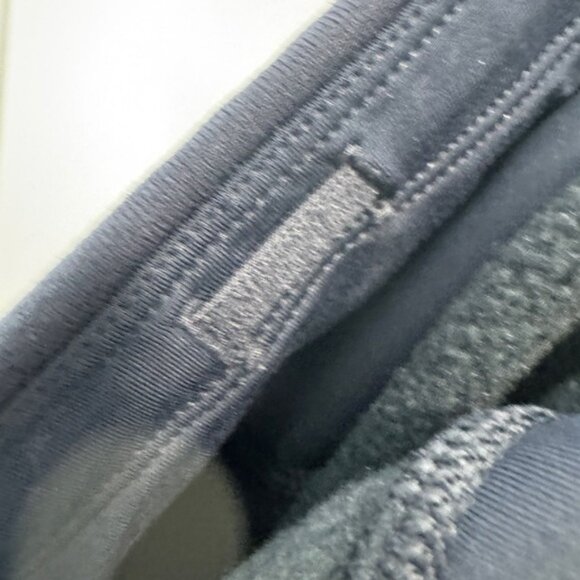 Lululemon Stash It Tank - Picture 6 of 9